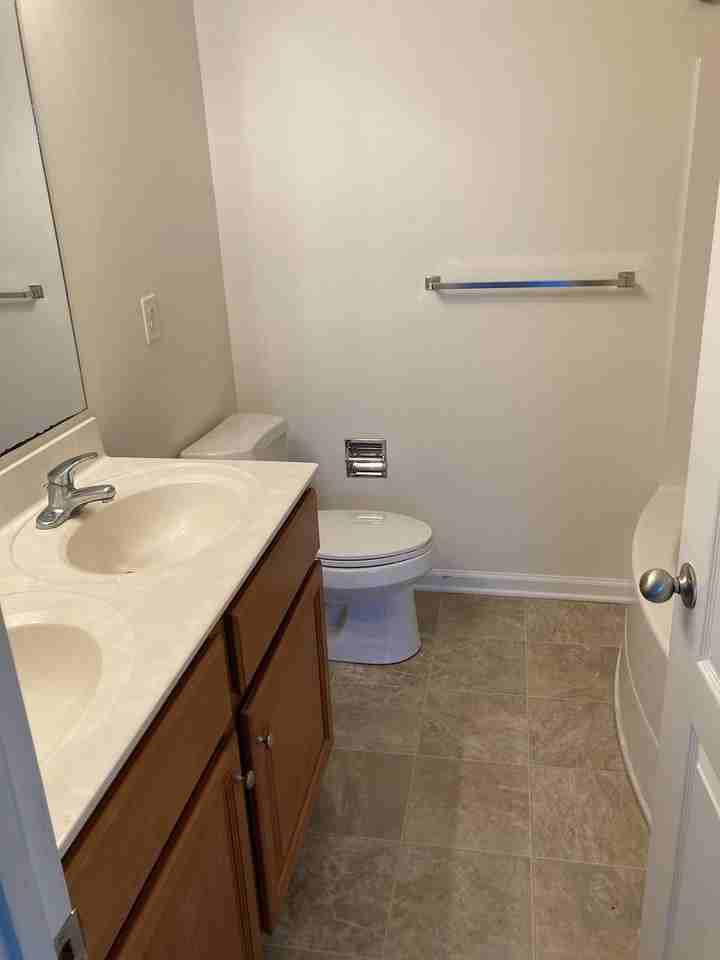 118 Lexington Pl - Photo 3 of 11