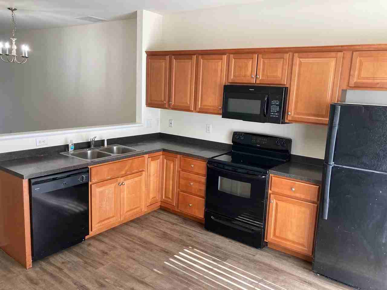 118 Lexington Pl - Photo 4 of 11