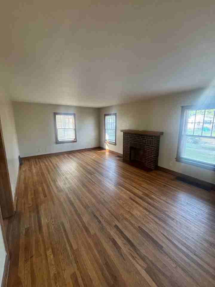 3403 Reid Ave - Photo 3 of 16