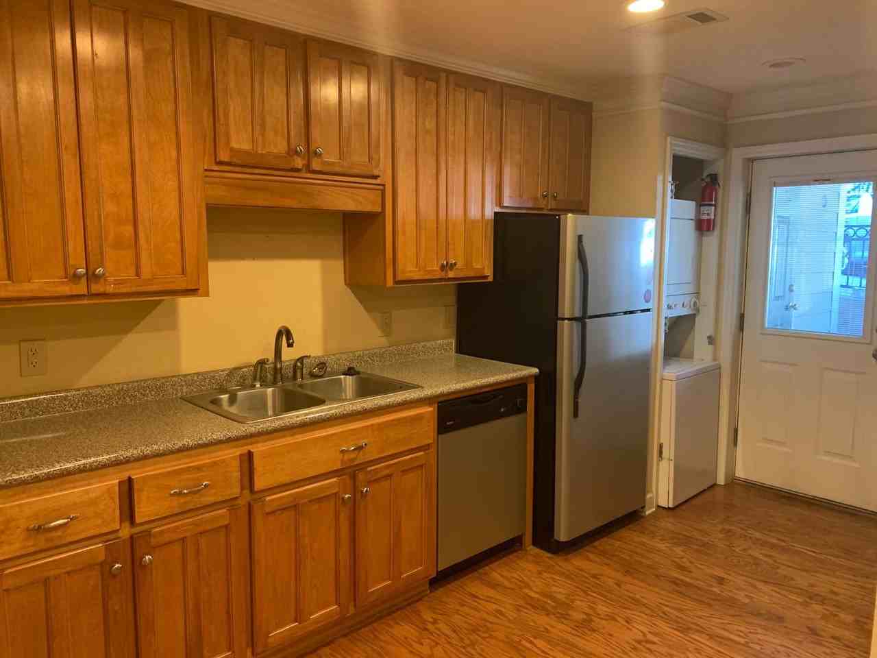 245 E Glenn Ave Apt A - Photo 6 of 7