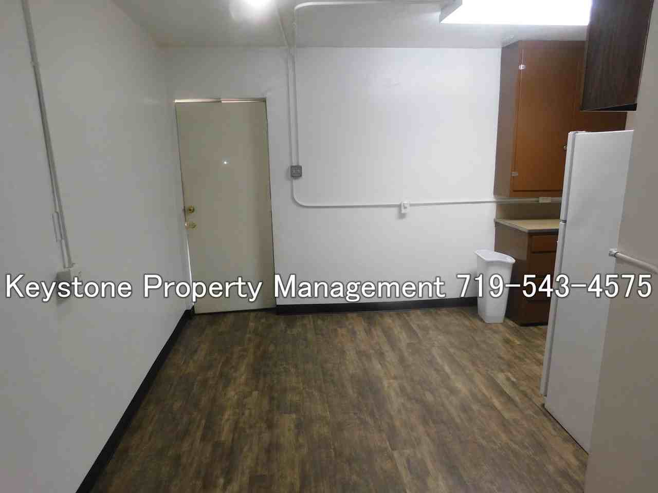 901 W 10th St - Photo 3 of 13