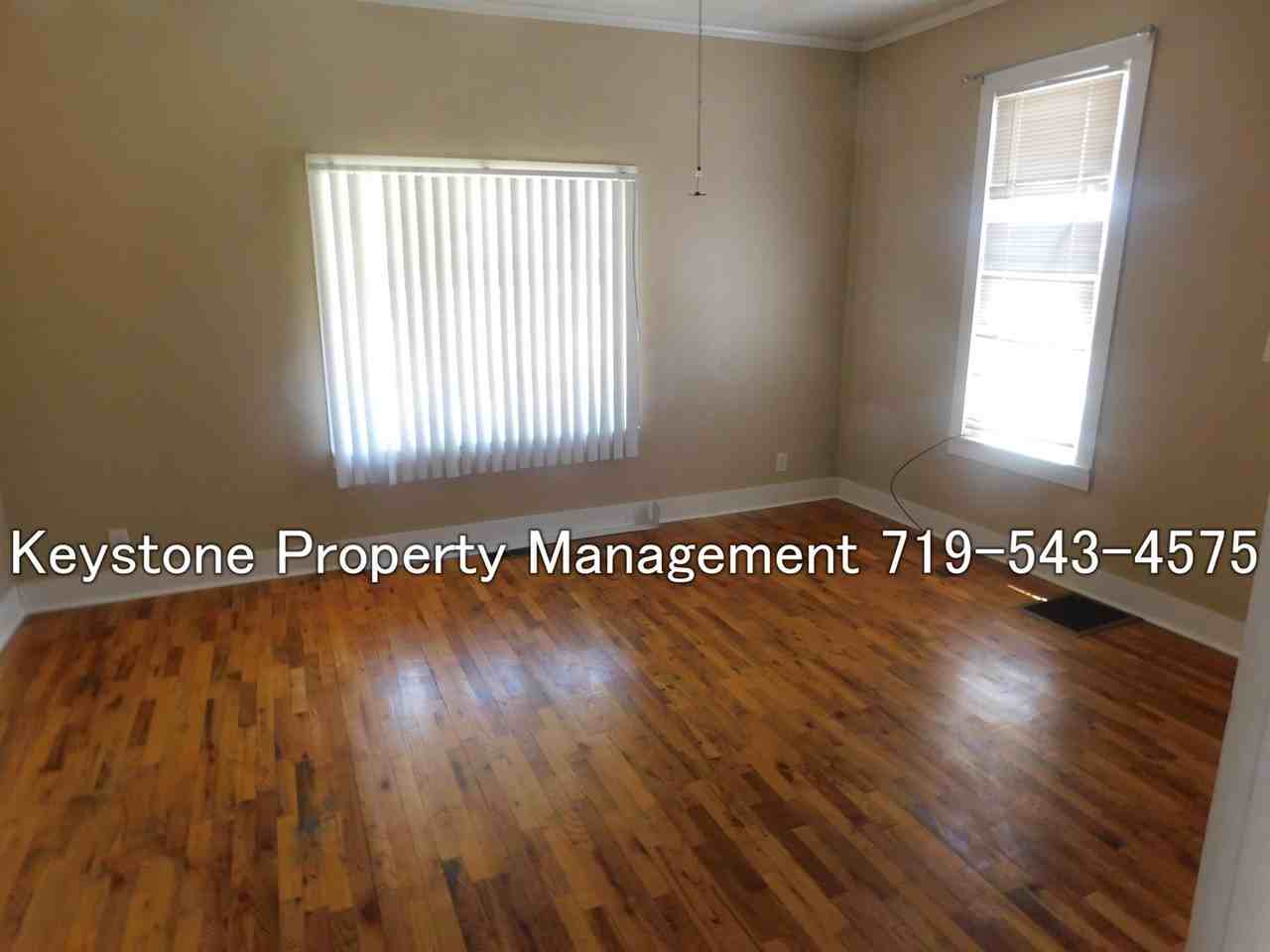 901 W 10th St - Photo 5 of 13