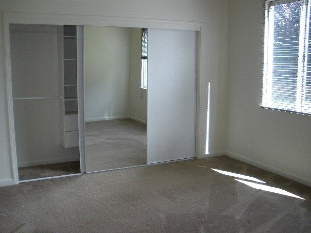 938 Tipperary Dr - Photo 7 of 11