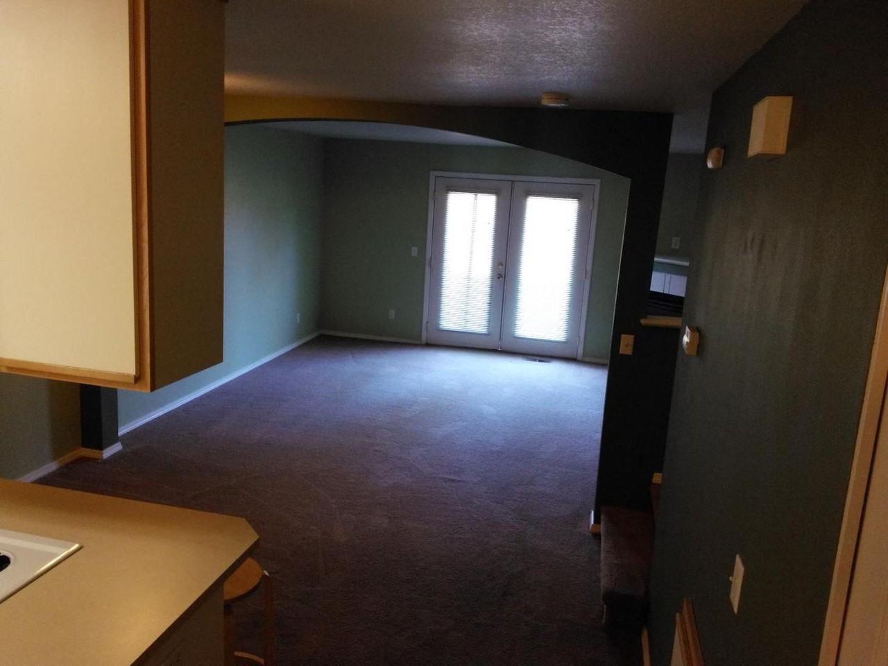 479 Ne Conifer Blvd - Photo 5 of 18