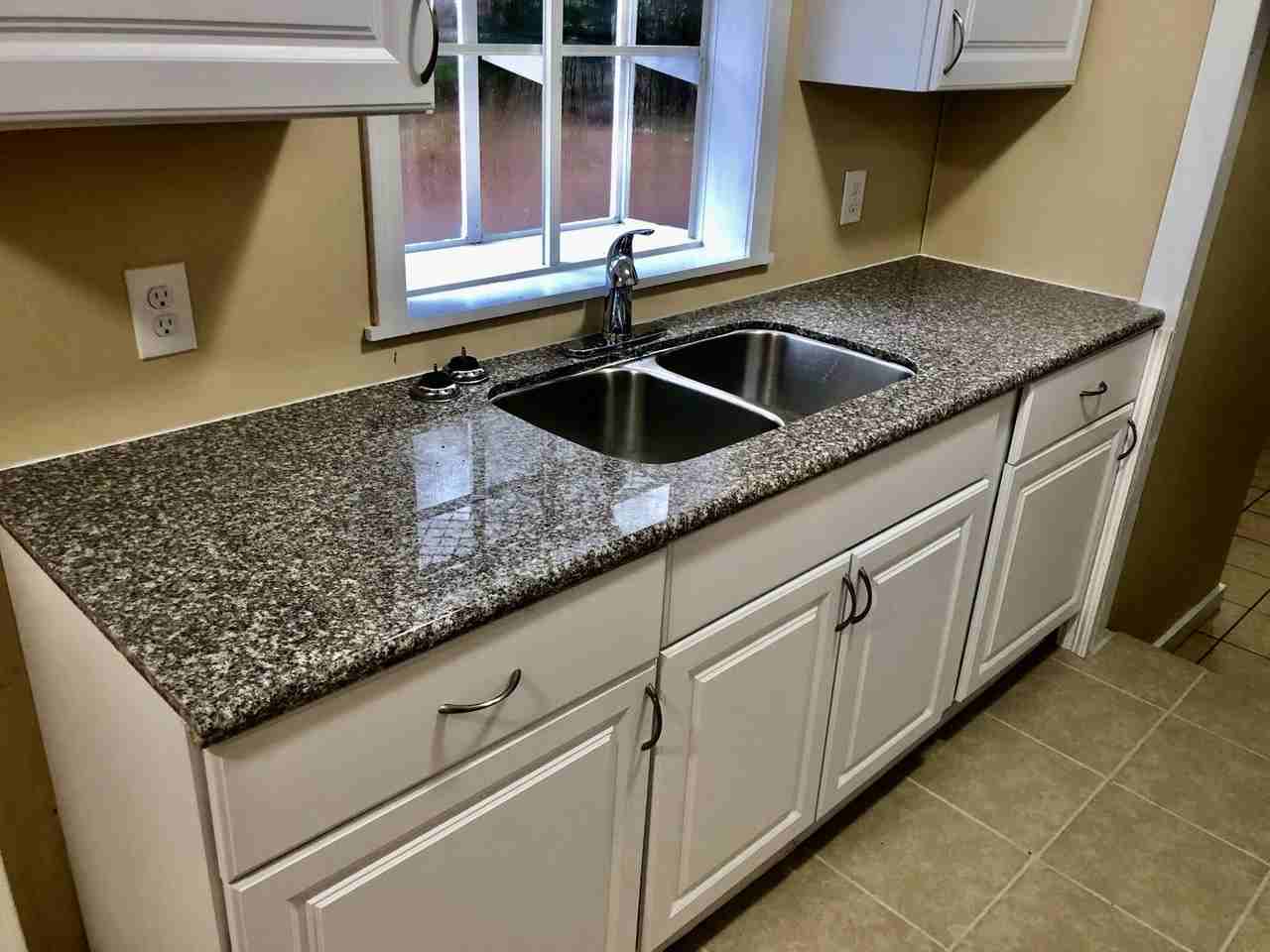 335 Rodenberg Ave - Photo 6 of 11