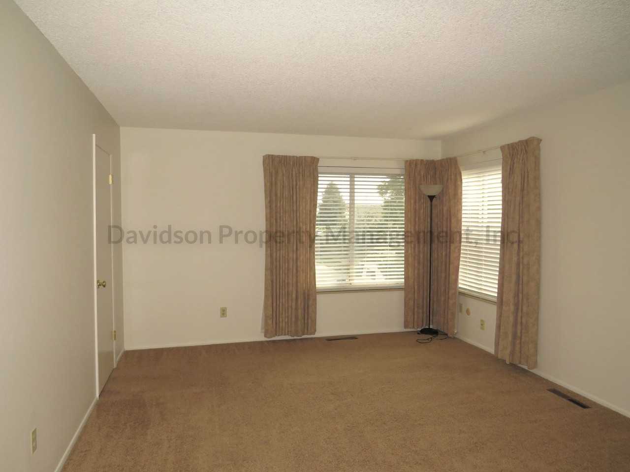617 Gilcrest Rd - Photo 7 of 16