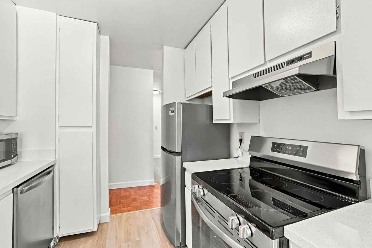 1241 Homestead Ave #200