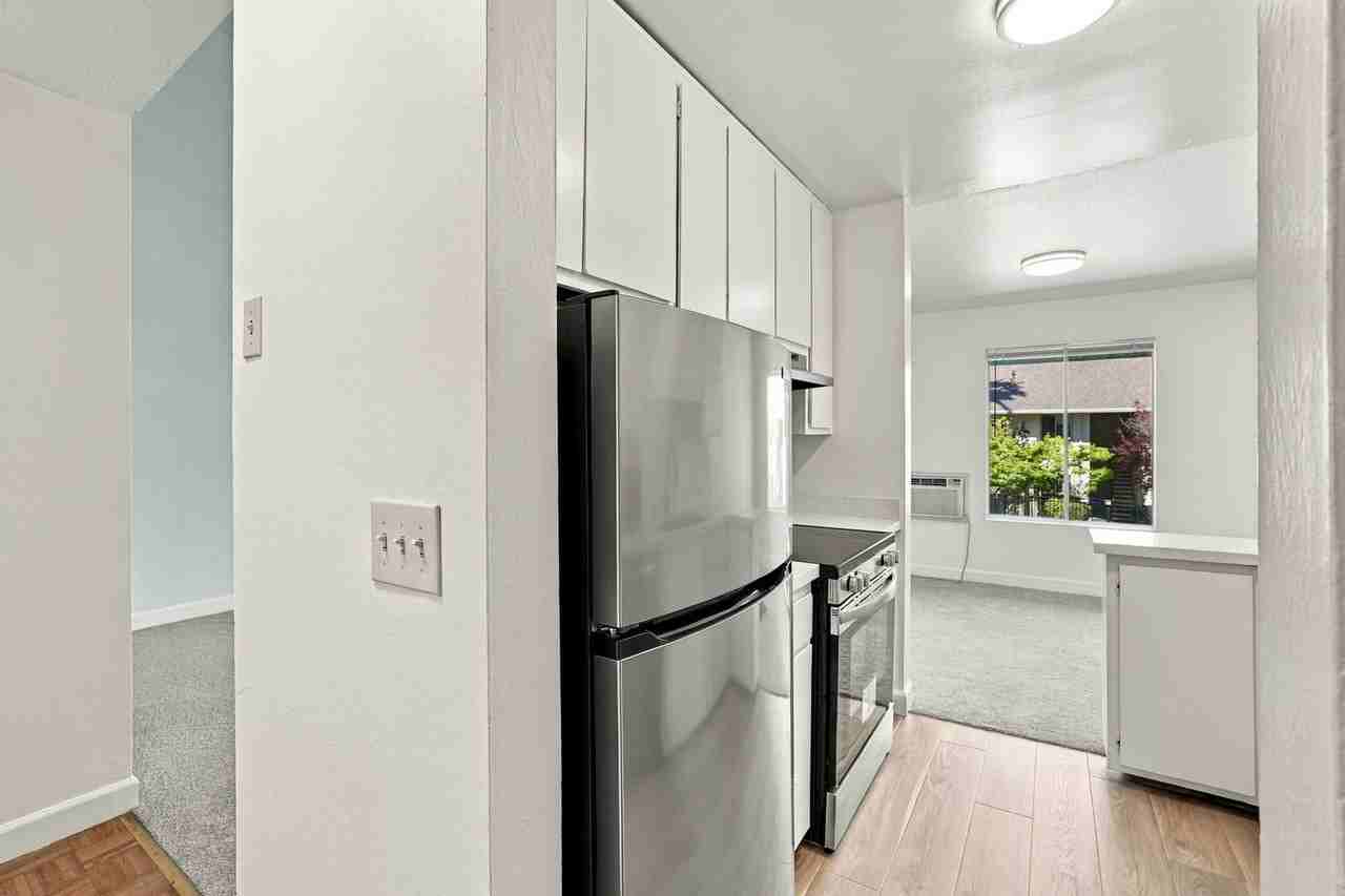 1241 Homestead Ave #200 - Photo 4 of 29