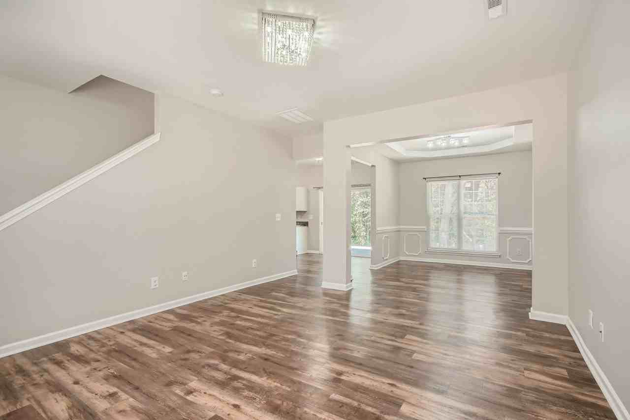 11342 Astoria Dr - Photo 5 of 27