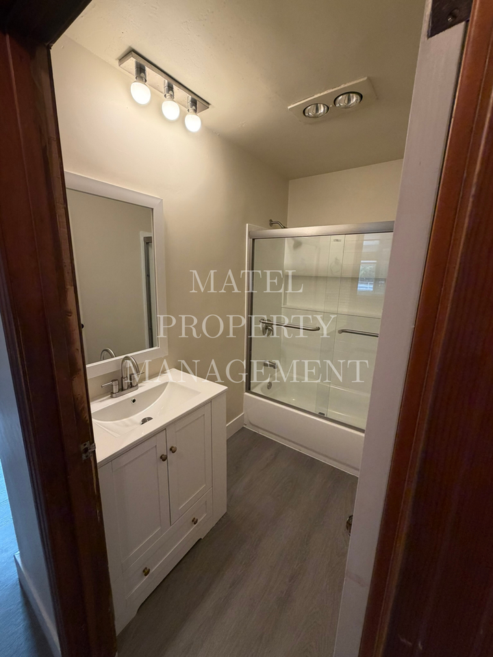 2113 Illinois Ave - Photo 7 of 27