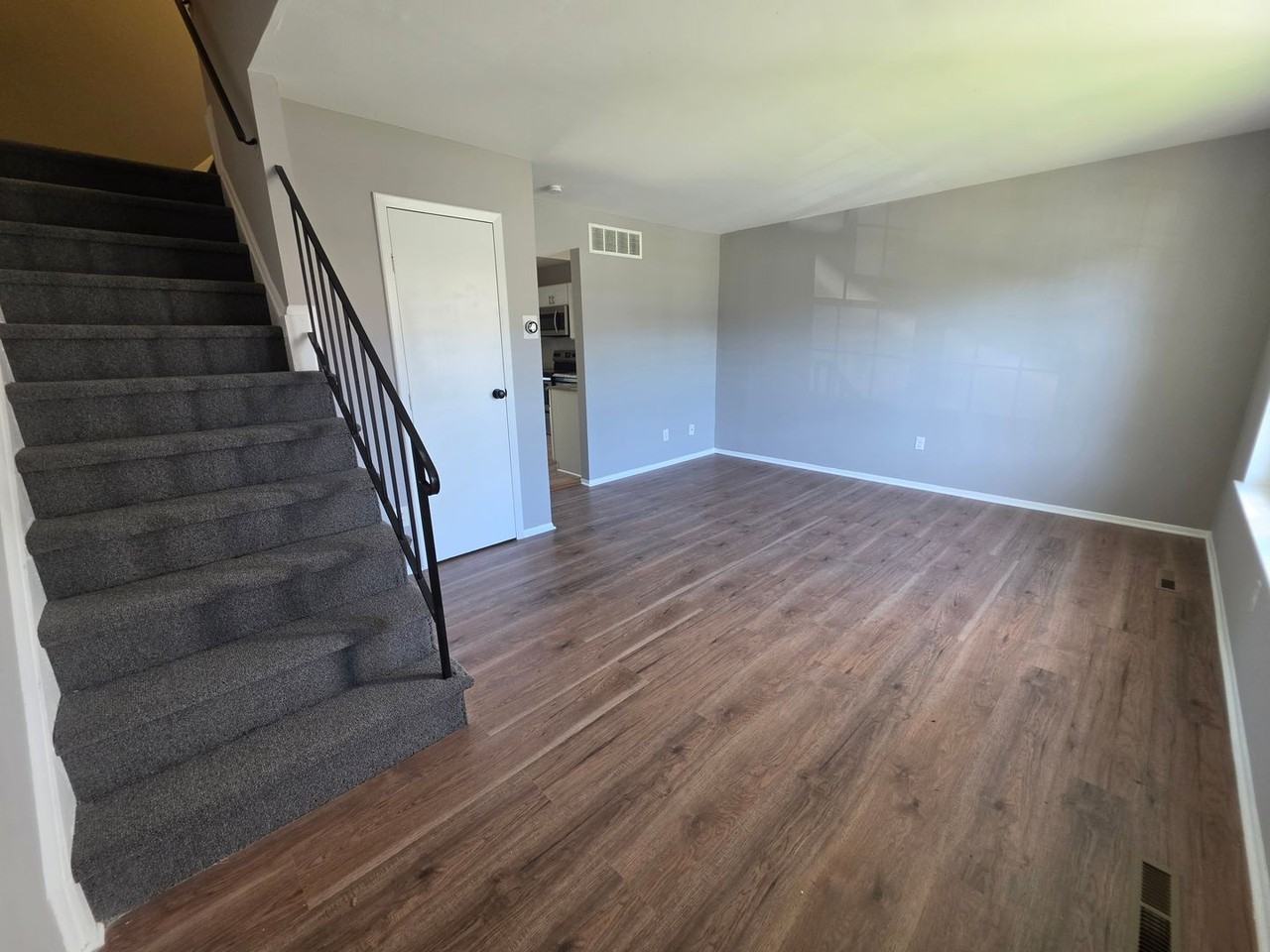 1368 Harford Square Dr - Photo 2 of 12