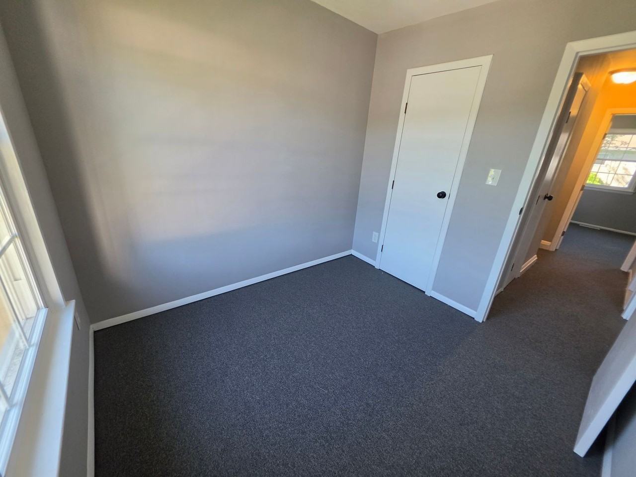 1368 Harford Square Dr - Photo 4 of 12