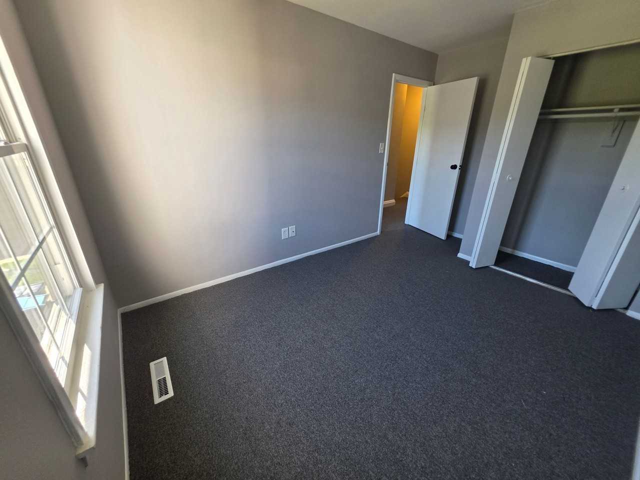 1368 Harford Square Dr - Photo 6 of 12