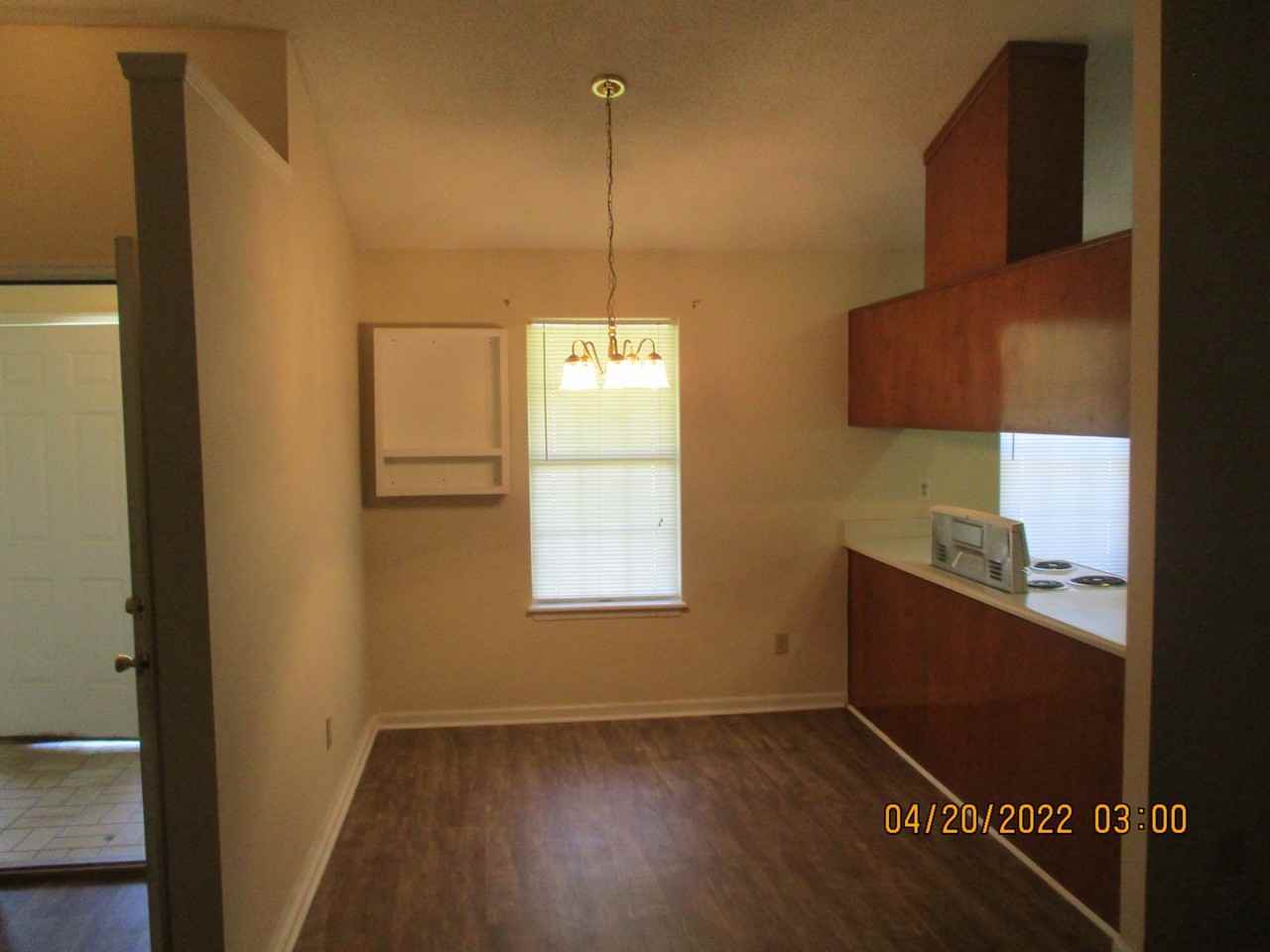 112 Acacia Ct Apt A - Photo 4 of 9