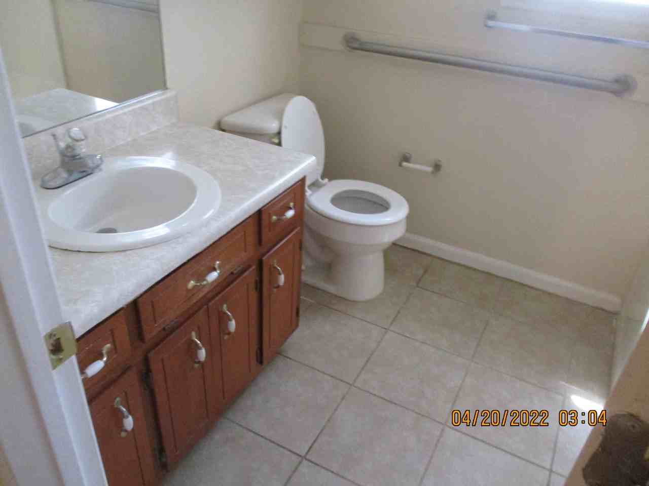 112 Acacia Ct Apt A - Photo 7 of 9