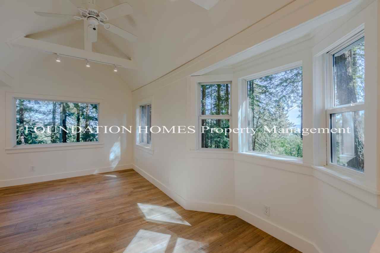 20 Hamilton Ln - Photo 4 of 15