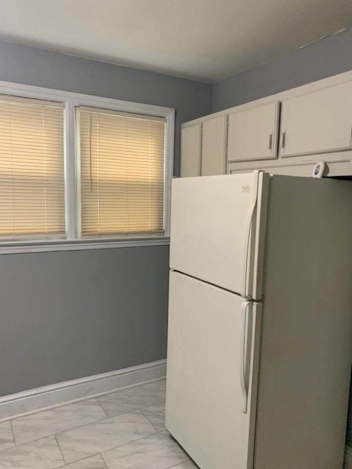 114 Rosemary Rd - Photo 5 of 10