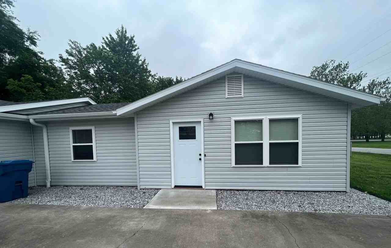 412 N Fort St - Photo 3 of 22