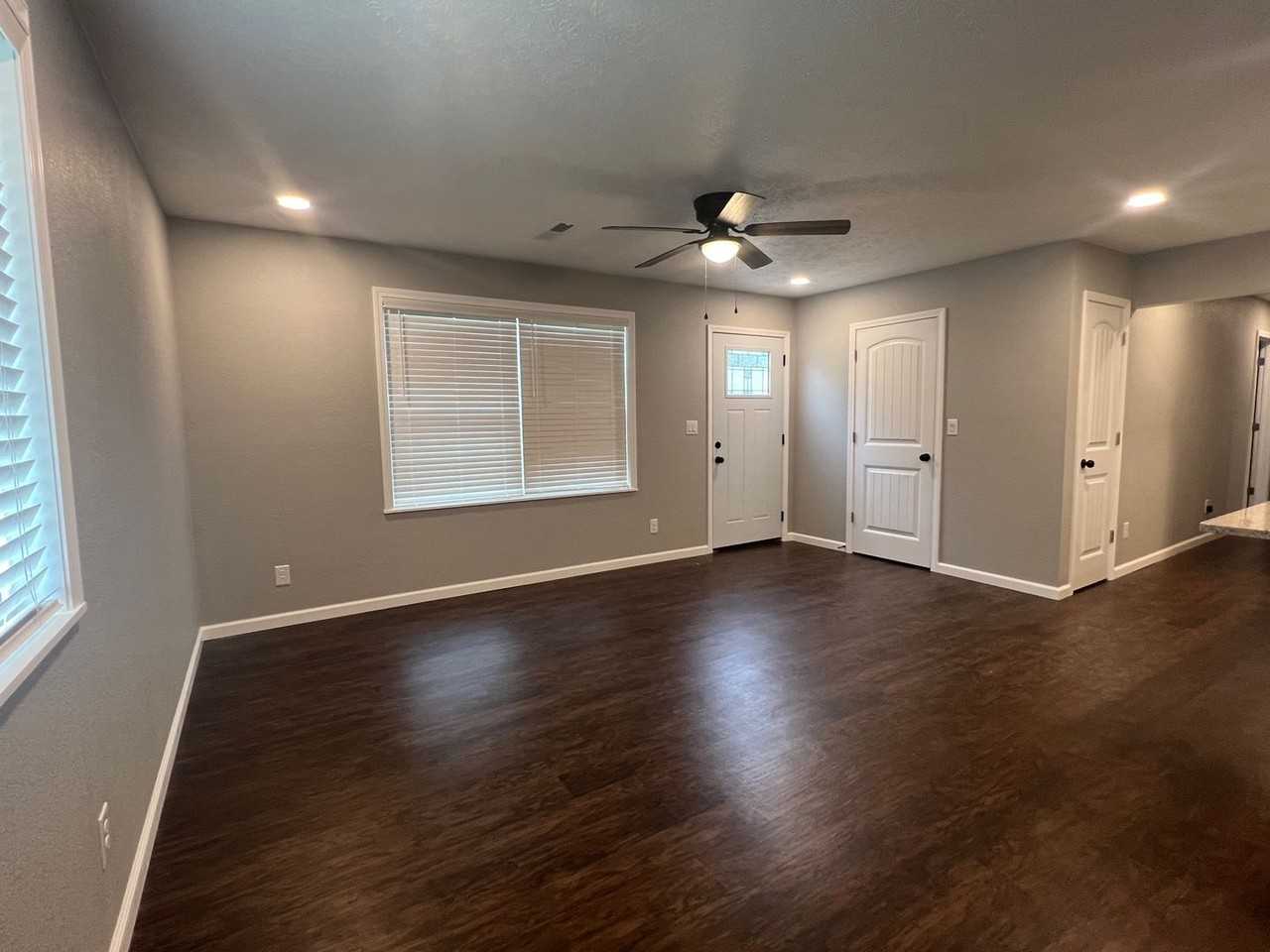 412 N Fort St - Photo 6 of 22