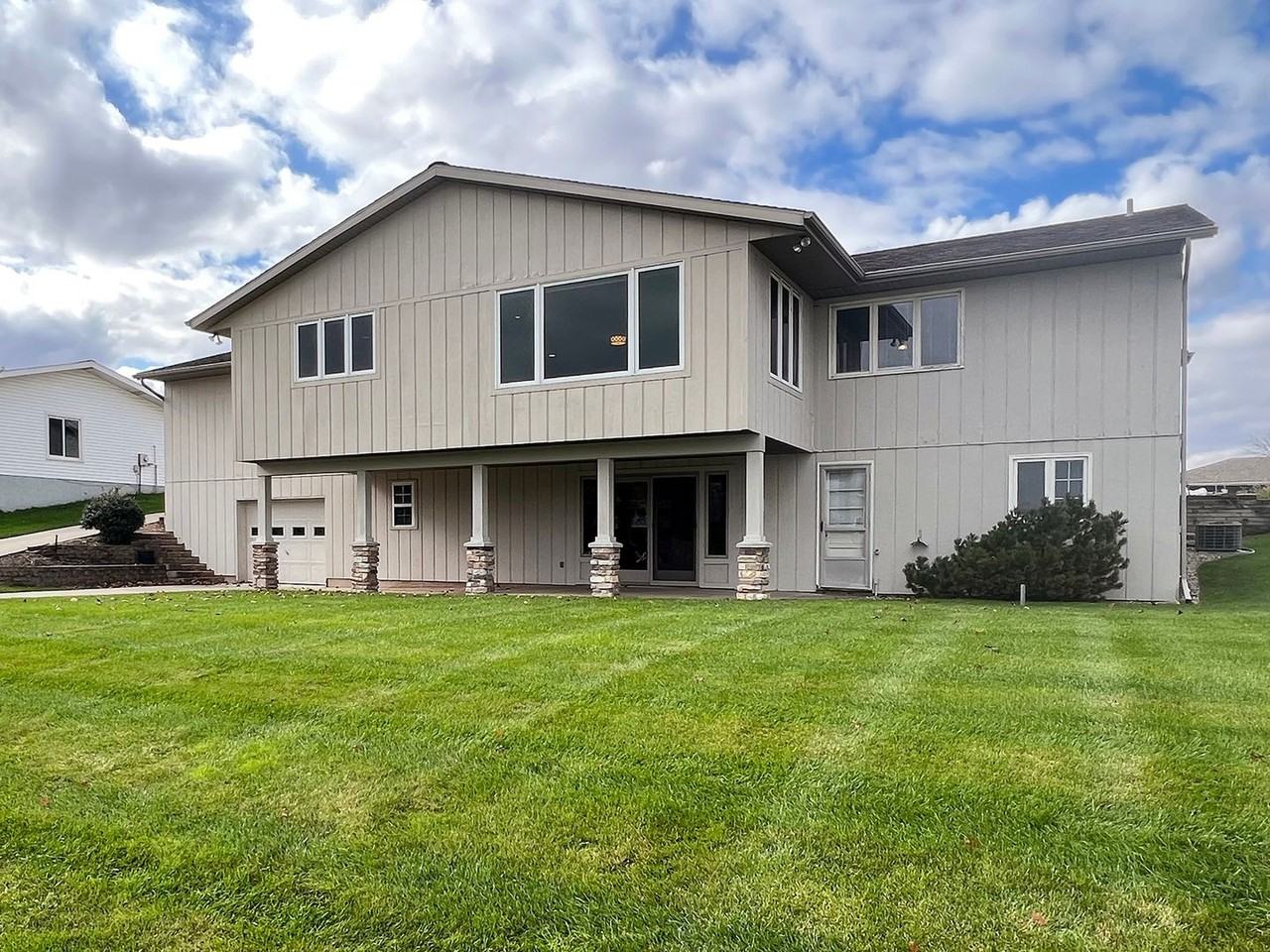 6724 Rushmore Ct - Photo 3 of 19