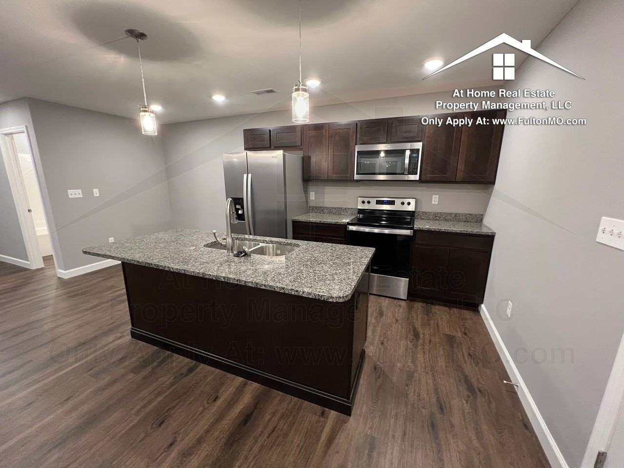2620 N Bluff St - Photo 4 of 19