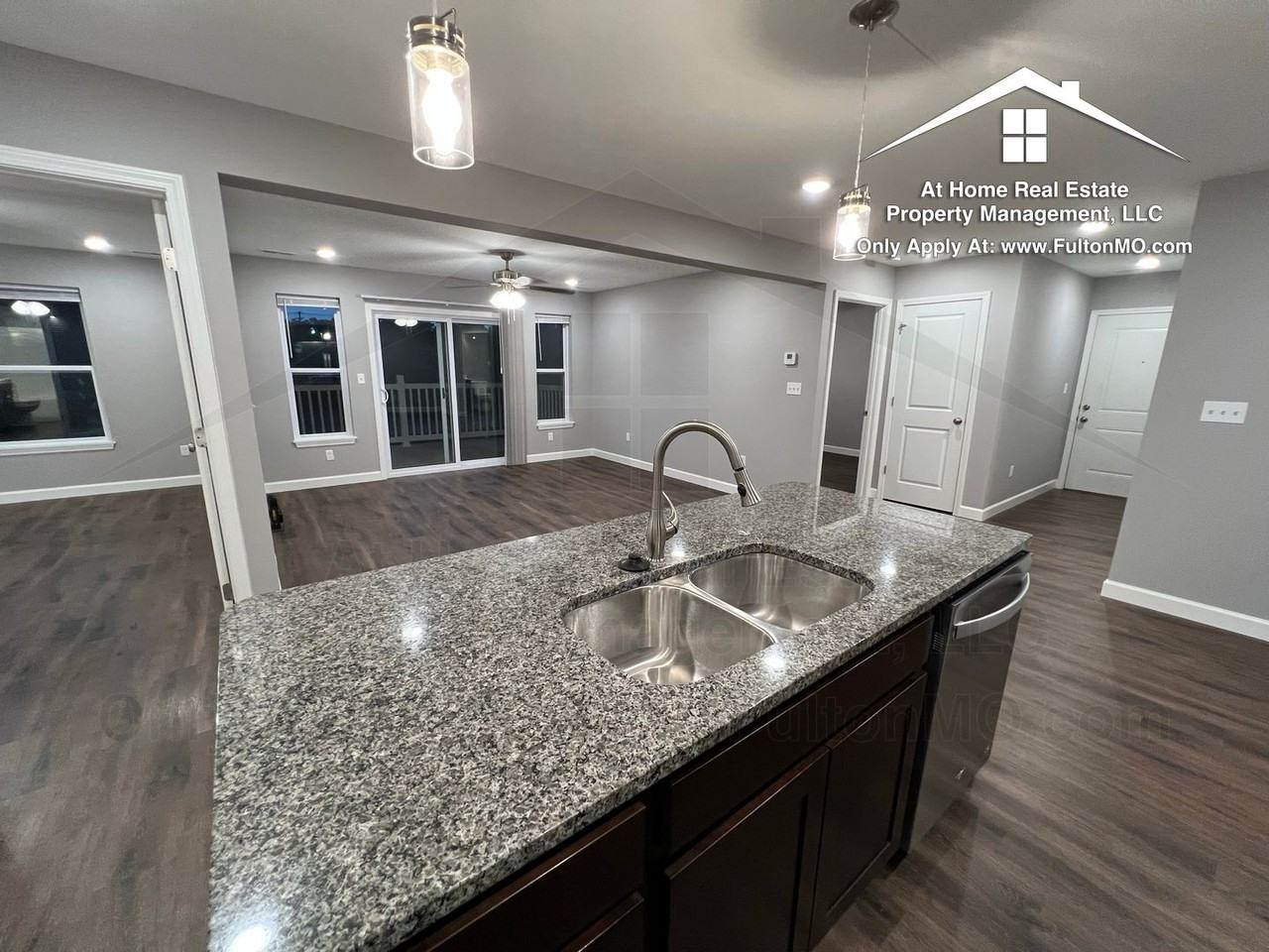 2620 N Bluff St - Photo 5 of 19