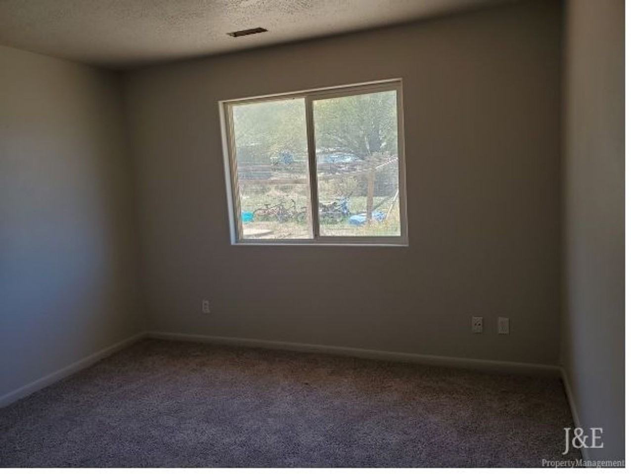 98 Robbers Roost Ln - Photo 7 of 9