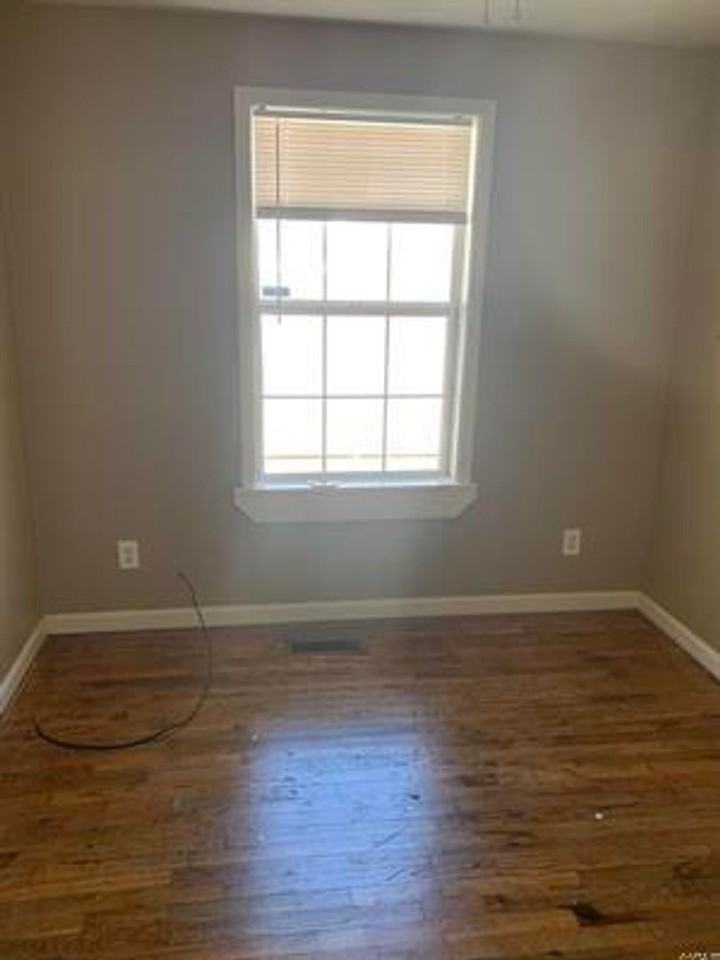 222 Curtis Sykes Dr - Photo 6 of 7