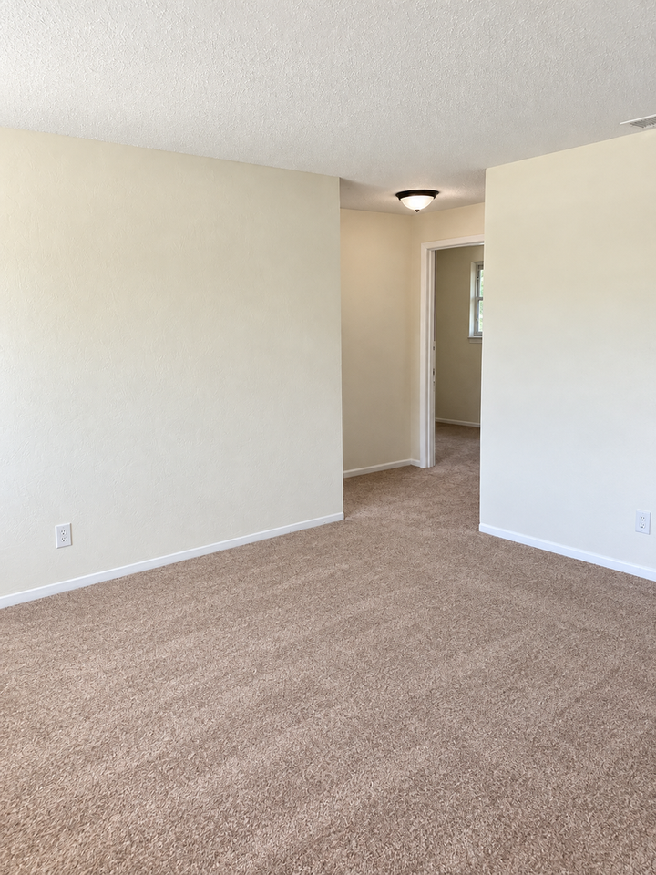 1464 Richmond Ave - Photo 7 of 14
