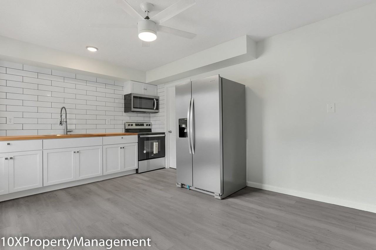 5401 Adderley Ave - Photo 7 of 25