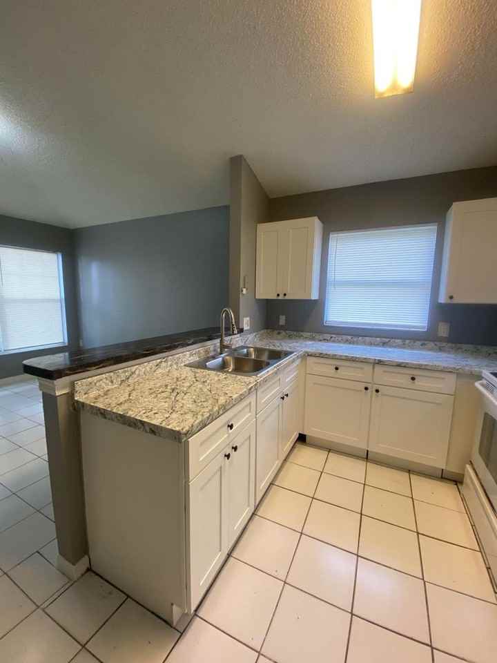 4029 Kaluga Park St - Photo 3 of 15