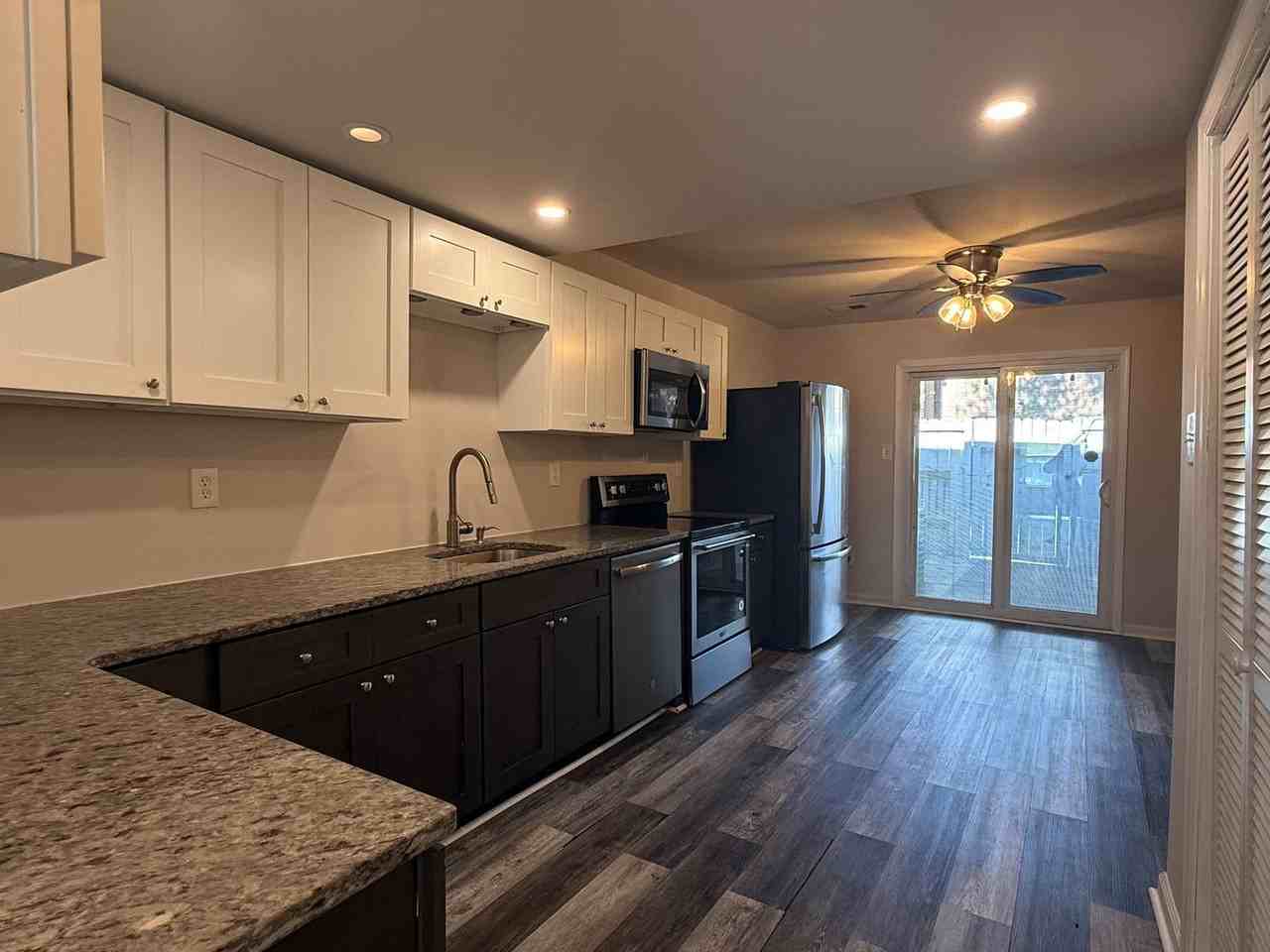 43 Park Vallei Ln - Photo 4 of 17