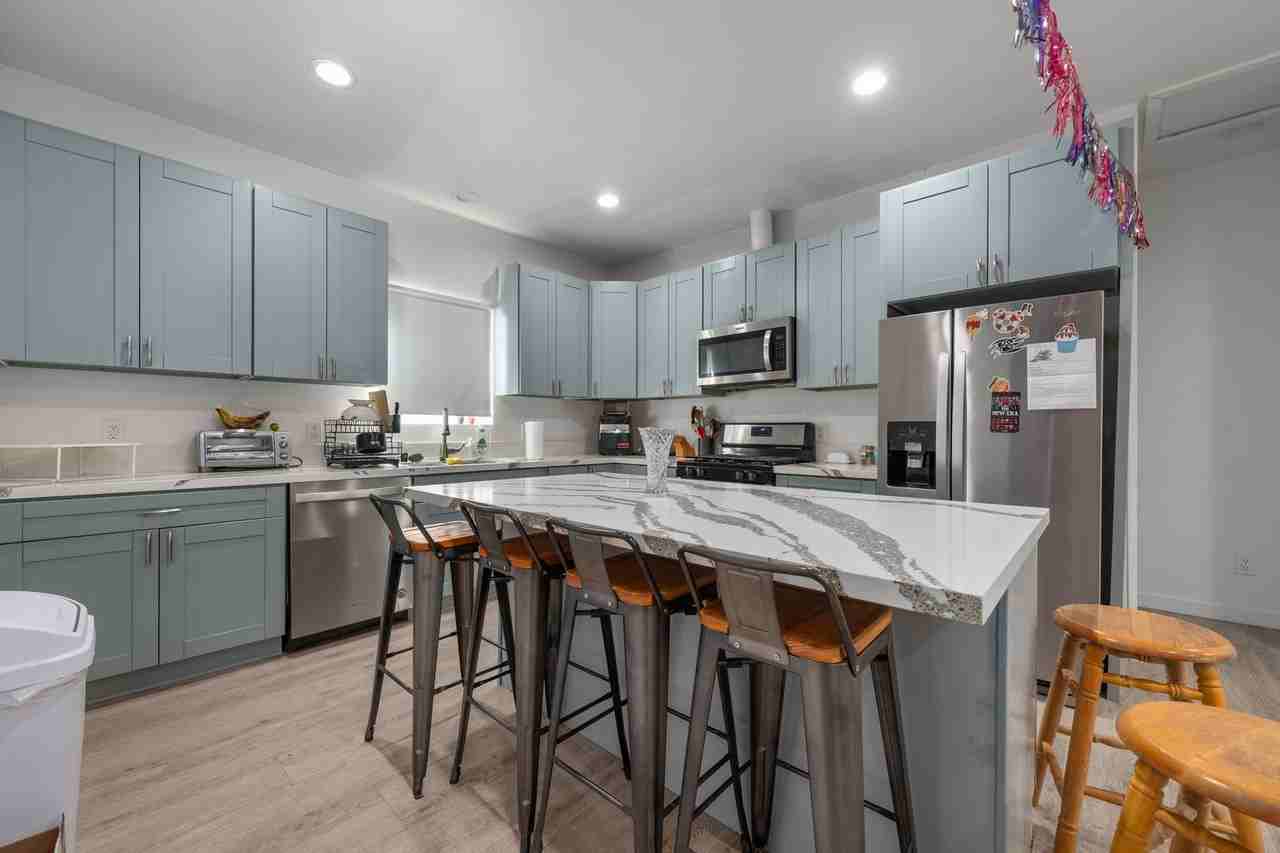 5156 Brockbank Pl - Photo 3 of 13