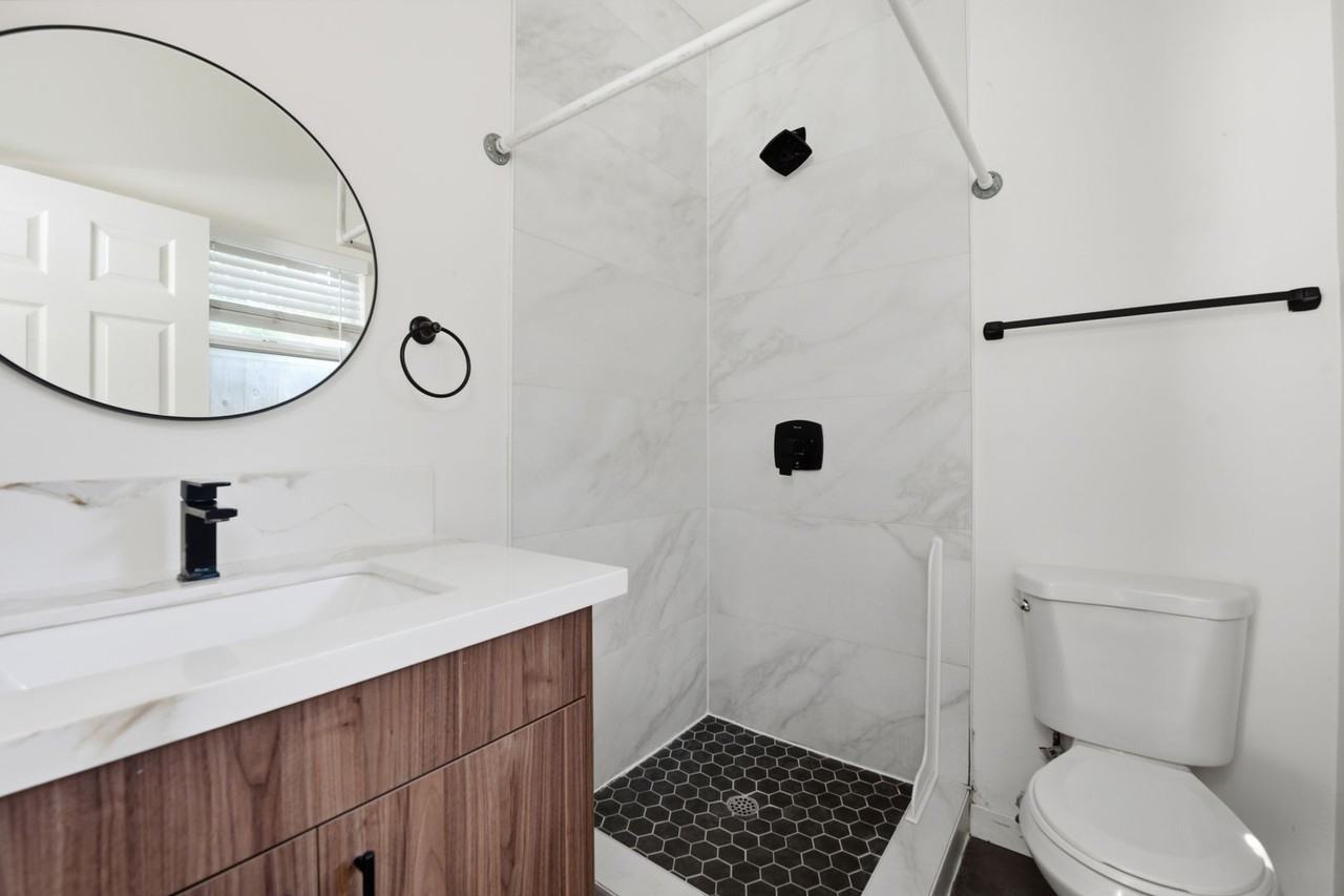 6271 Mary Lane Dr - Photo 4 of 22