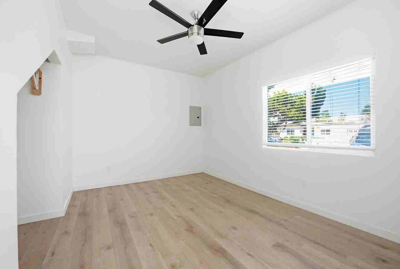 6271 Mary Lane Dr - Photo 5 of 22