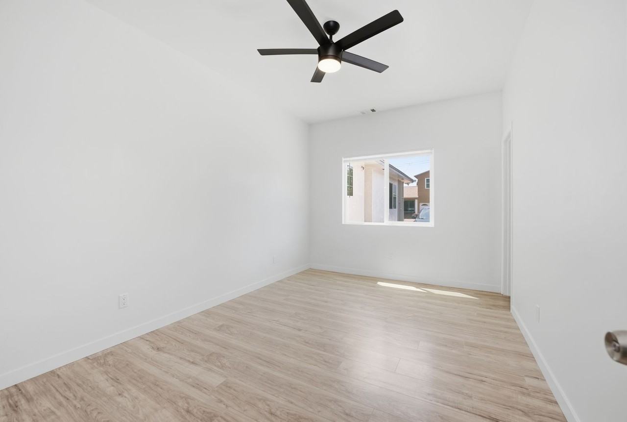 6330 Mesita Dr - Photo 3 of 25