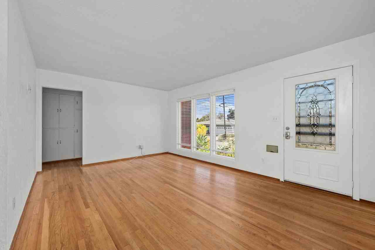6467 Cleo St - Photo 3 of 27