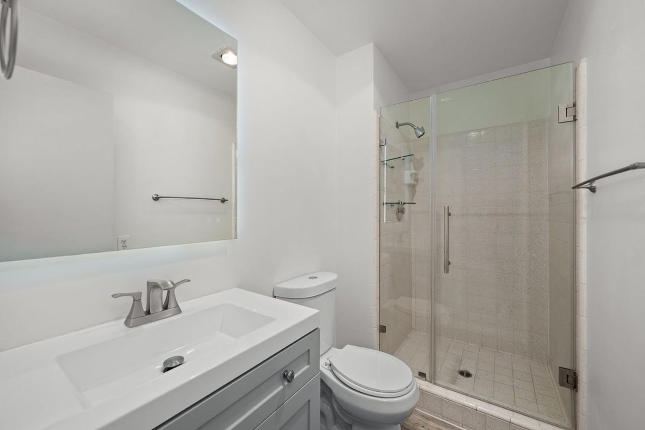 6467 Cleo St - Photo 7 of 27