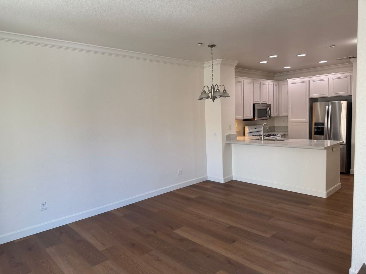 16911 Bixby St #21 - Photo 3 of 22