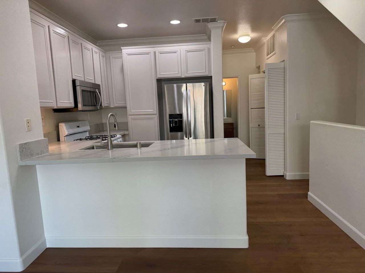 16911 Bixby St #21 - Photo 4 of 22