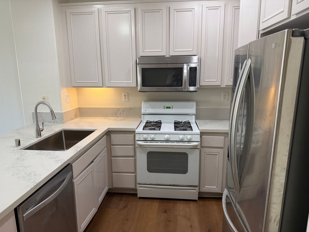 16911 Bixby St #21 - Photo 5 of 22