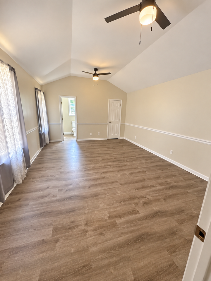 113 Rose St - Photo 3 of 9
