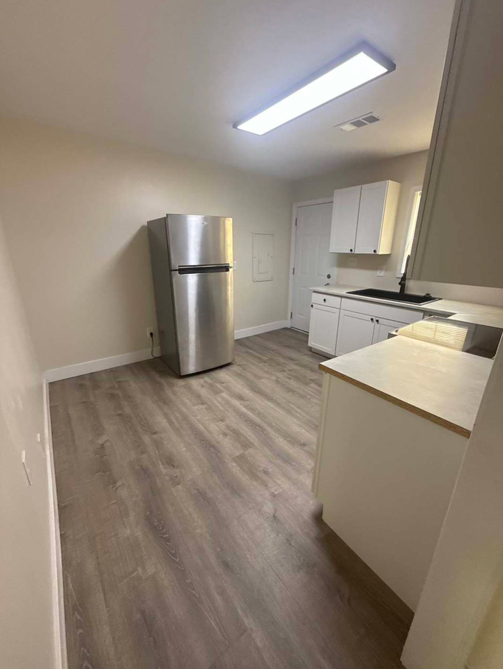 113 Rose St - Photo 4 of 9