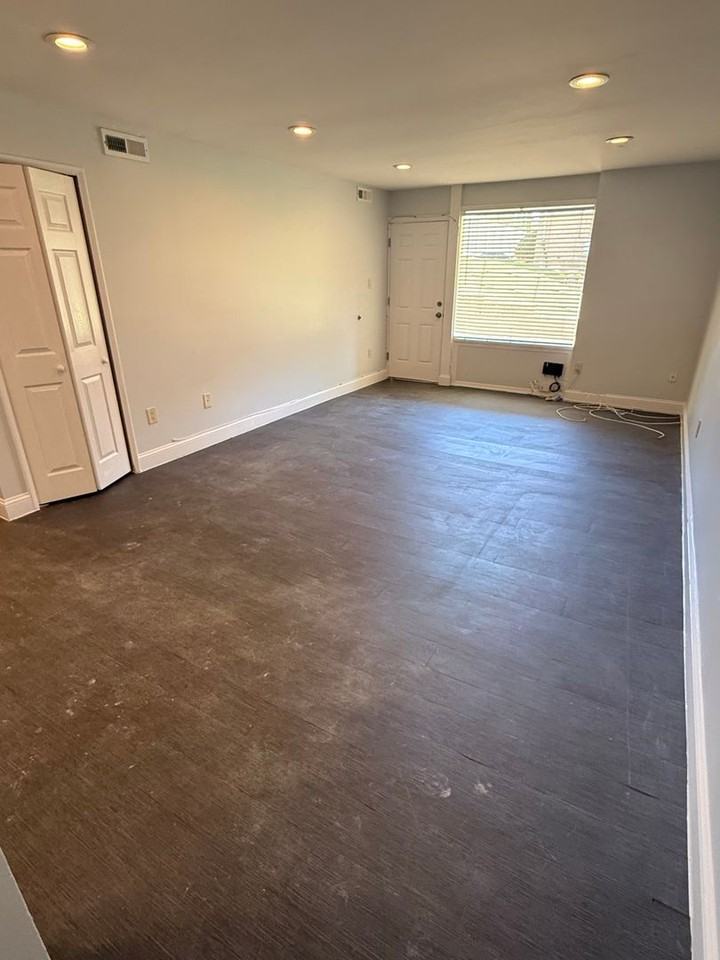554 Wilson Bridge Dr - Photo 3 of 19