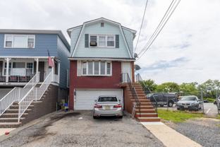 29-31 Glenn Dr - Photo 1 of 1