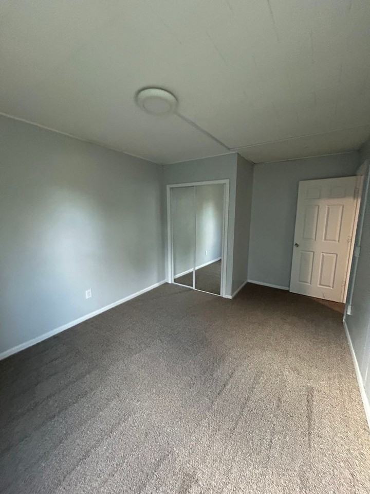 207 7th Ave S - Photo 4 of 19