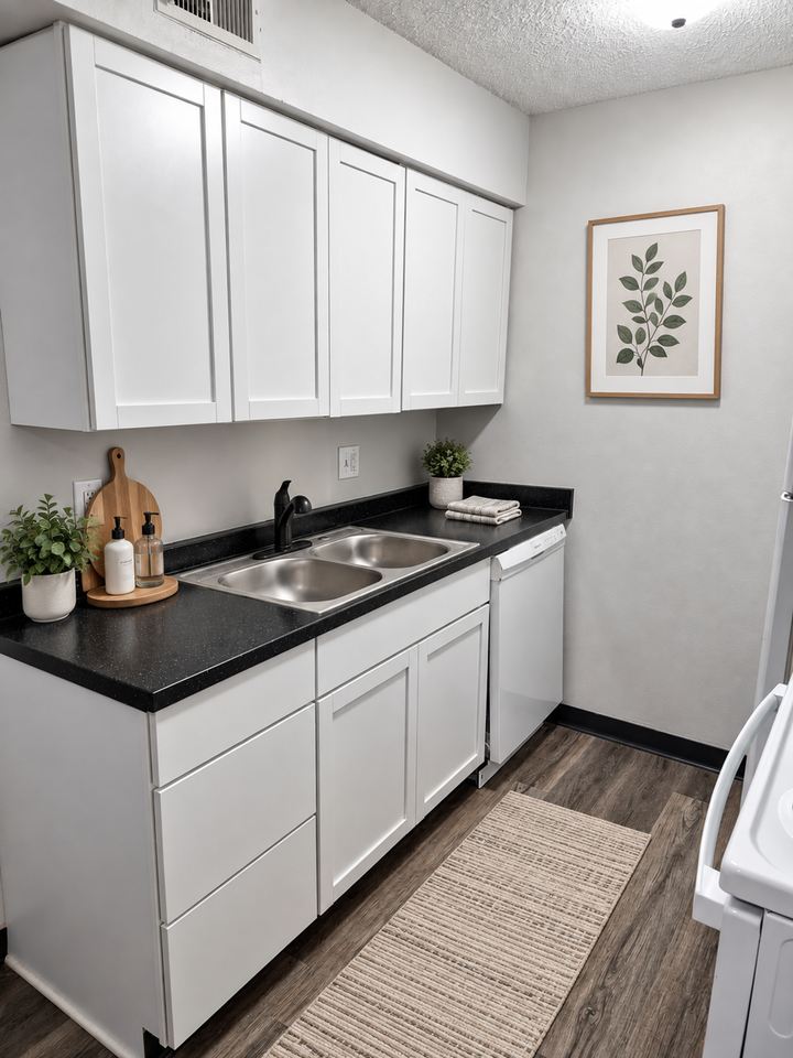 Candlelite Apartments - Photo 3 of 14