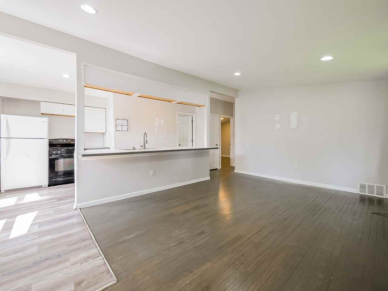 477 Moore St - Photo 2 of 35