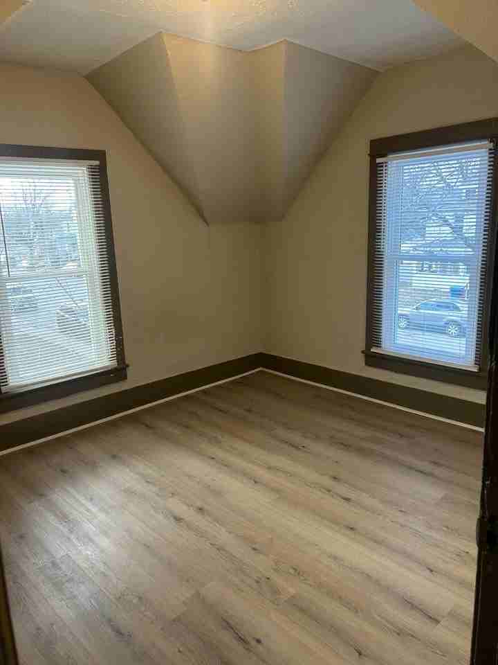 413 Conger St - Photo 6 of 8