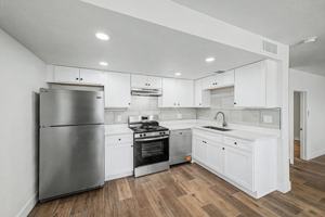 featured image of 1500 E Dana Ave